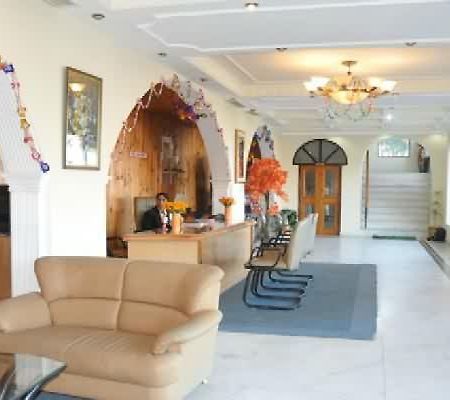 Hotel Royal Residency Khajjiar Esterno foto